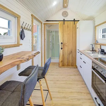 Tiny House Lachmoeoev Holiday home *